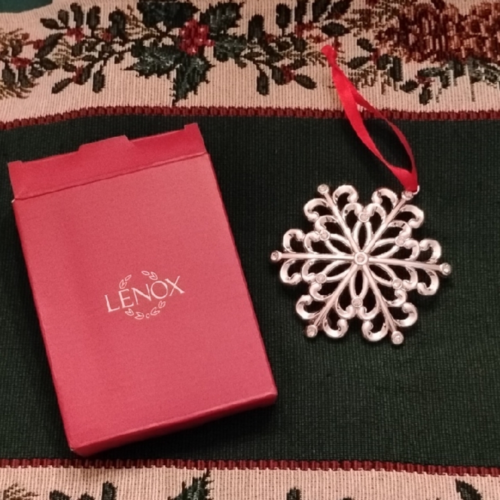 Lenox Silver Plated Snowflake Ornament with Clear Crystals New